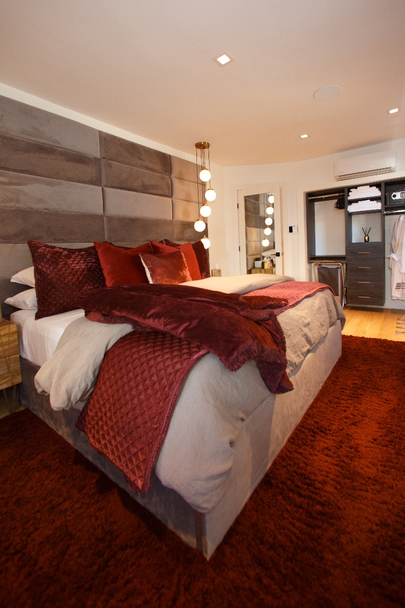 Luxury Living in Stylish BK Gem - Photo 12