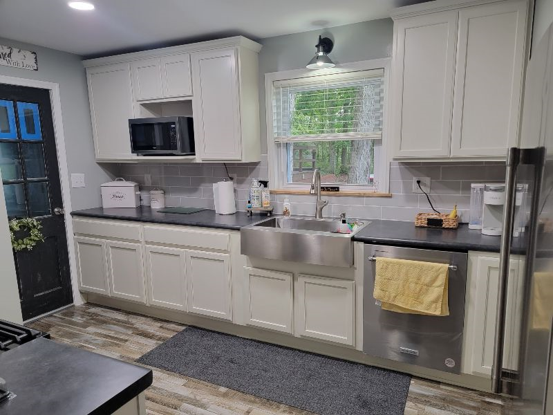Charming Huntington Midterm Rental Brick Cottage Near VA Hospital with Stunning Deck and Modern Amen - Photo 4