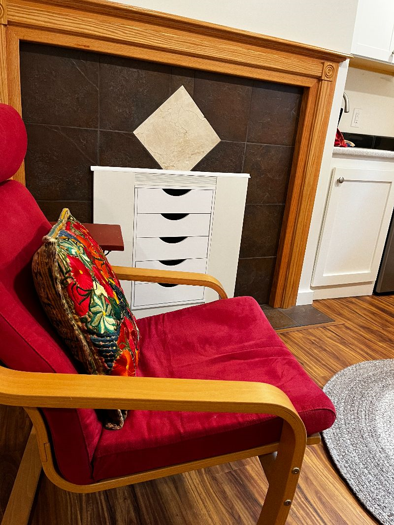 Cozy Oasis in Burlington's South End Arts District - Photo 7