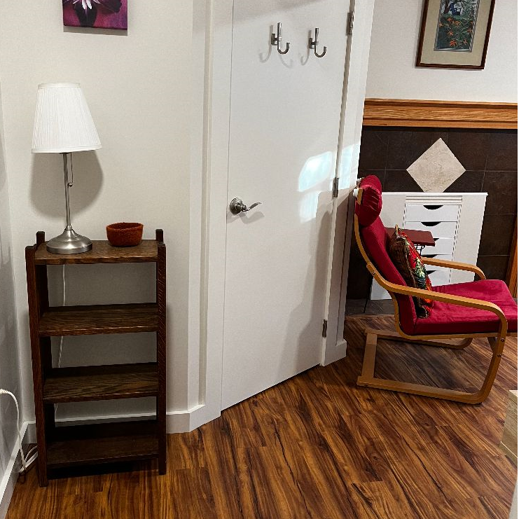 Cozy Oasis in Burlington's South End Arts District - Photo 2