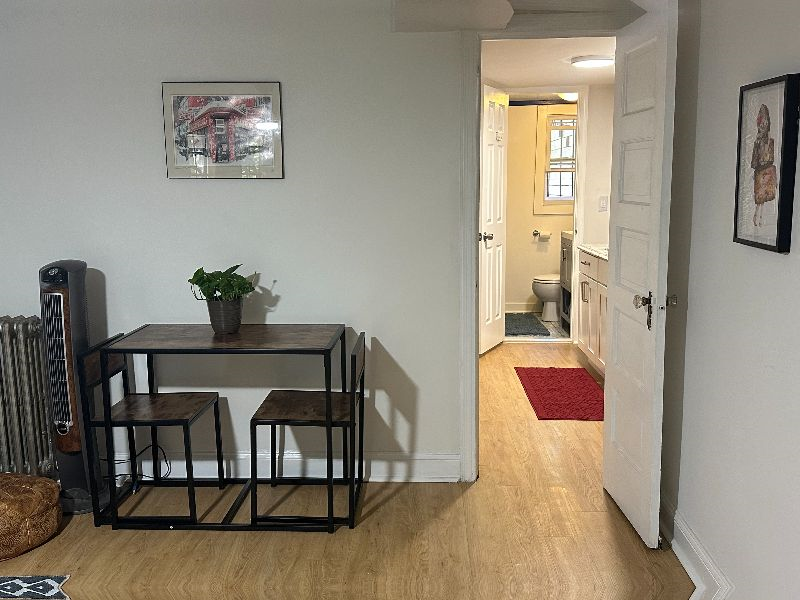 Bright Studio with backyard in Capitol Hill - Photo 5