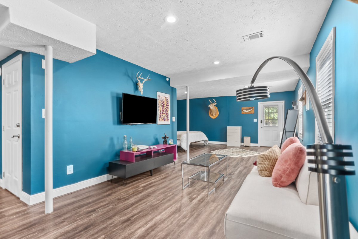 Modern and Cozy Basement 1BR Apartment in Lexington, KY - Private Entrance, Kitchenette, and Outdoor - Photo 4
