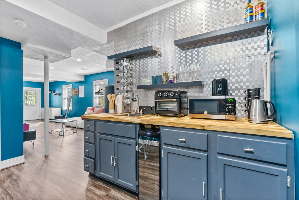 Modern and Cozy Basement 1BR Apartment in Lexington, KY - Private Entrance, Kitchenette, and Outdoor - Photo 2