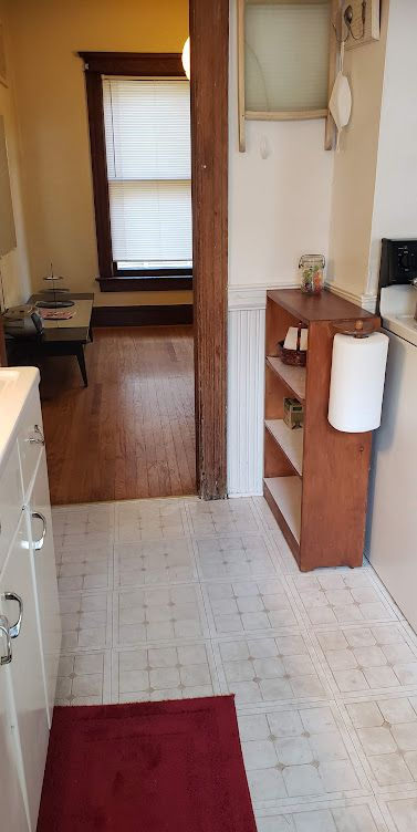 Large 1 bedroom, Strong/Highland  area,  see photos, read entire listing - Photo 9