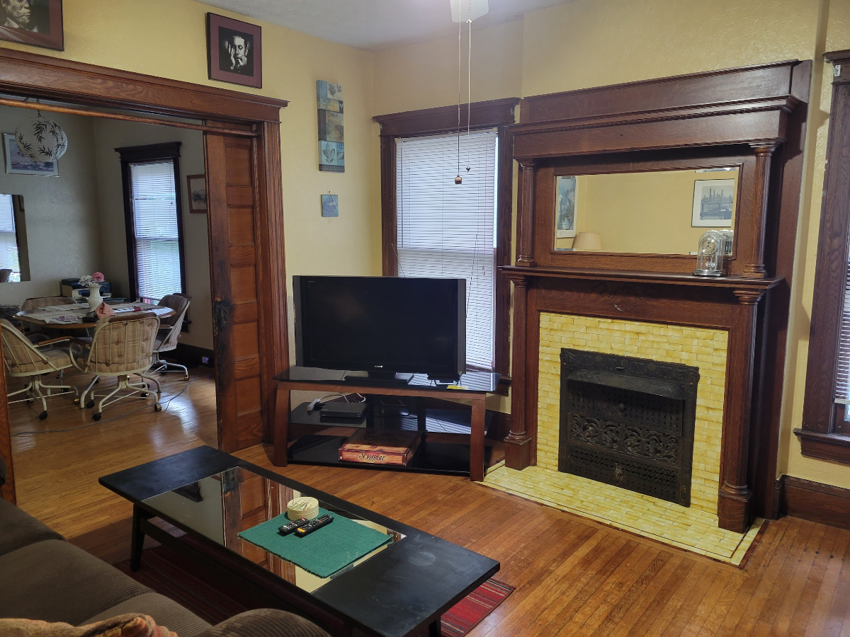Large 1 bedroom, Strong/Highland area, see photos, read entire listing - Photo 2