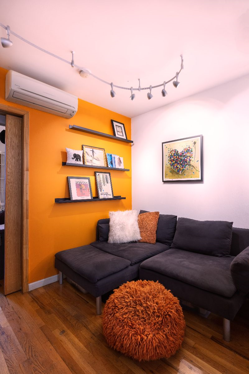 Experience City Living at Its Finest in a Charming 1-Bedroom Apartment in New York, NY - Your Urban - Photo 2
