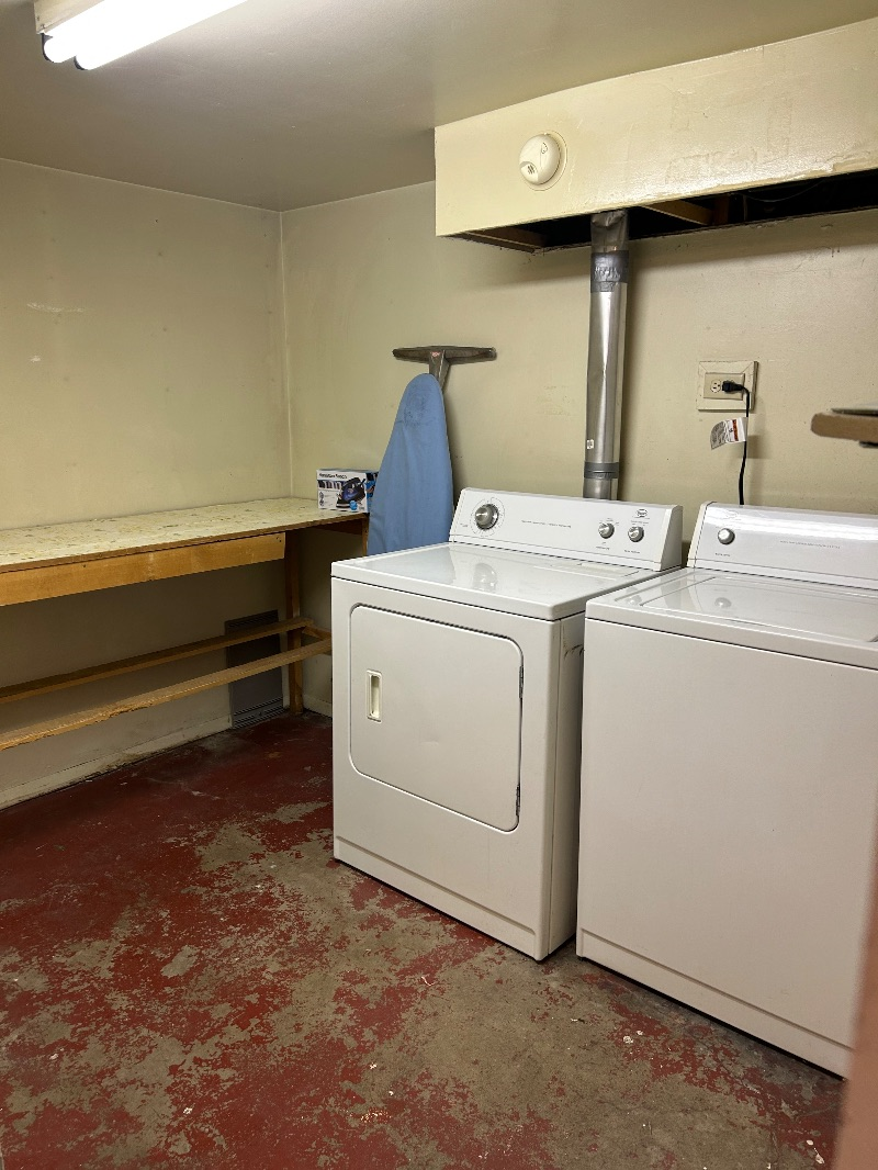 Basement Apartment Close to Campus - Photo 7