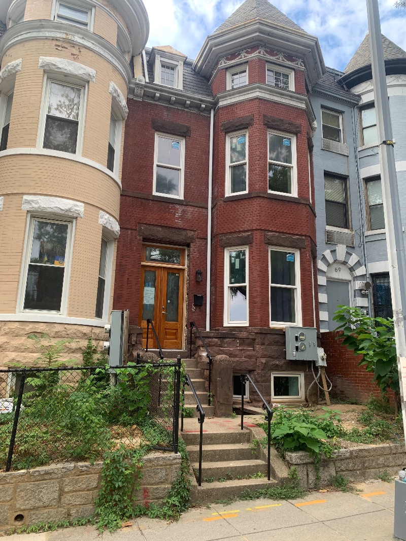Pied--terre of Bloomingdale