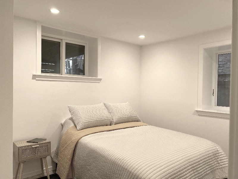One-Bedroom Apartment in Historic Bloomingdale Neighborhood - Photo 2