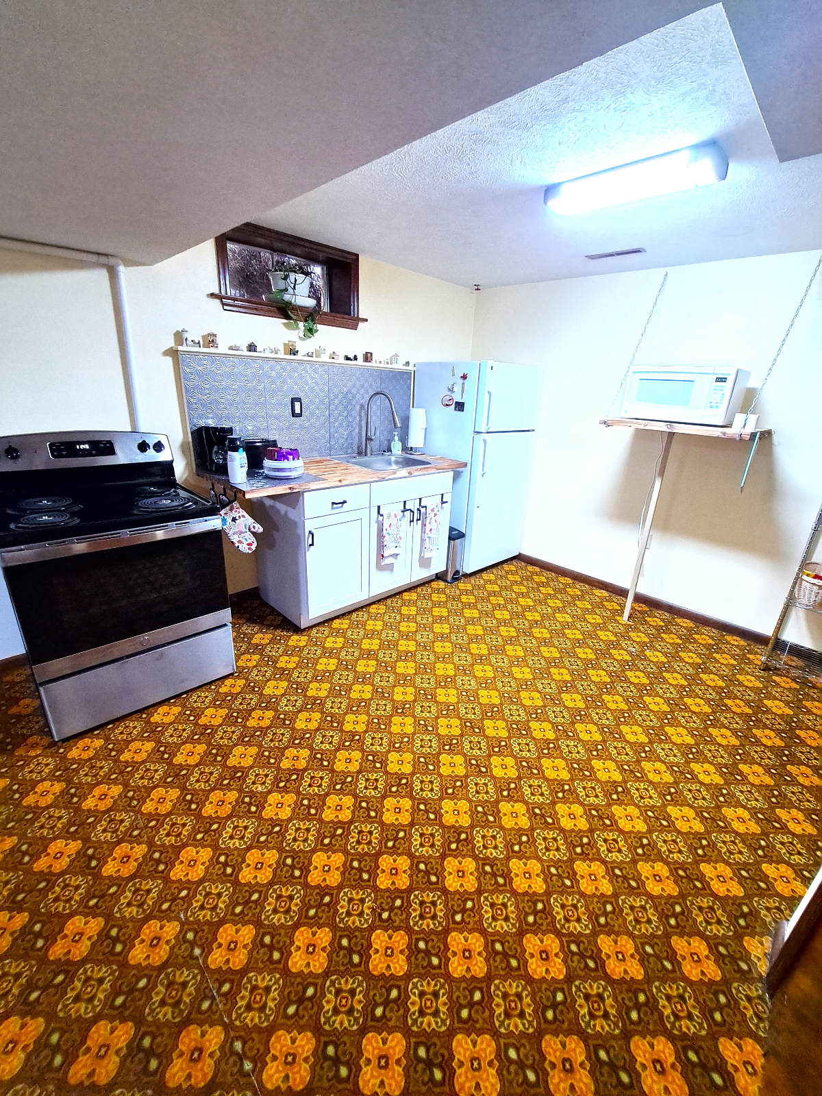 Fully Furnished Basement Apartment-Clarksburg, WV - Photo 5
