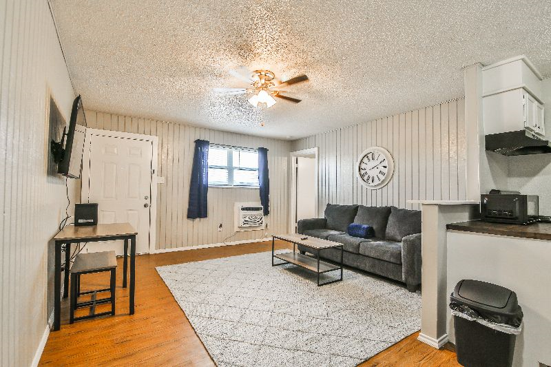 Close to Covenant and UMC Hospitals- One Bed/One Bath-Fully Furnished-All bills paid - Photo 2