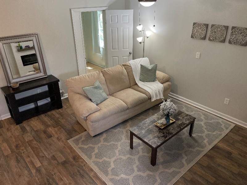 Cozy & Suburban -Entire House- East Rochester (Penfield/Fairport Border) - Photo 3