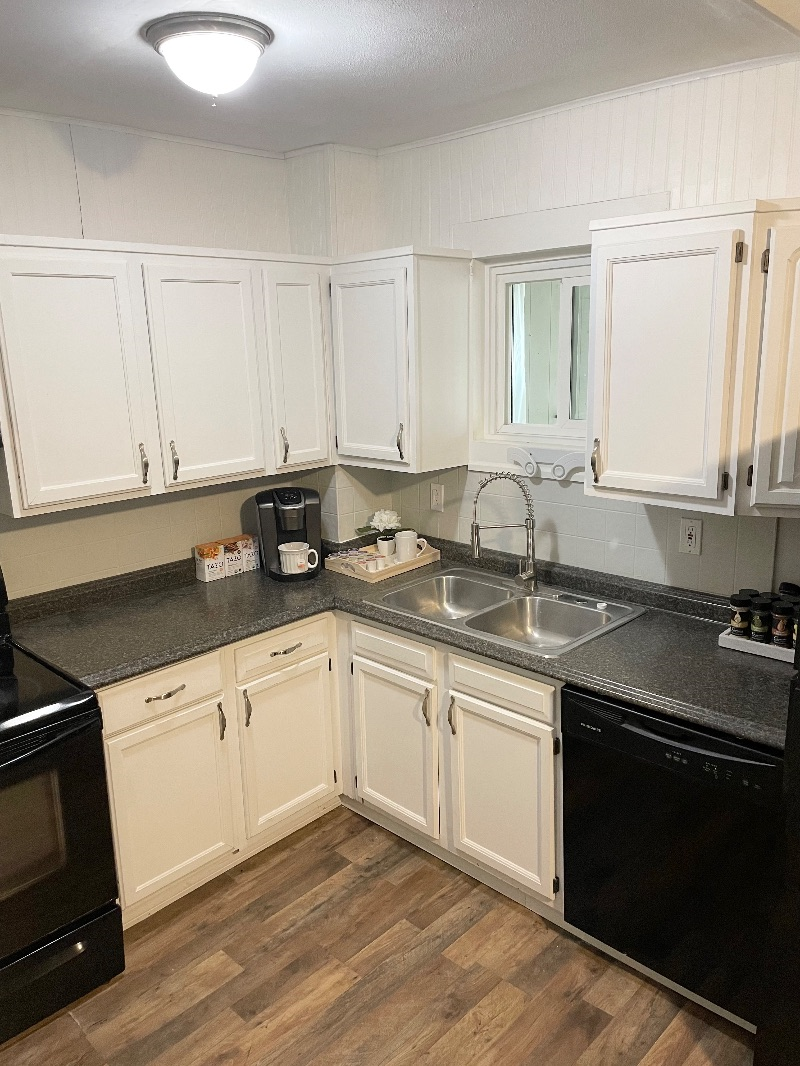 Cozy & Suburban -Entire House- East Rochester (Penfield/Fairport Border) - Photo 8