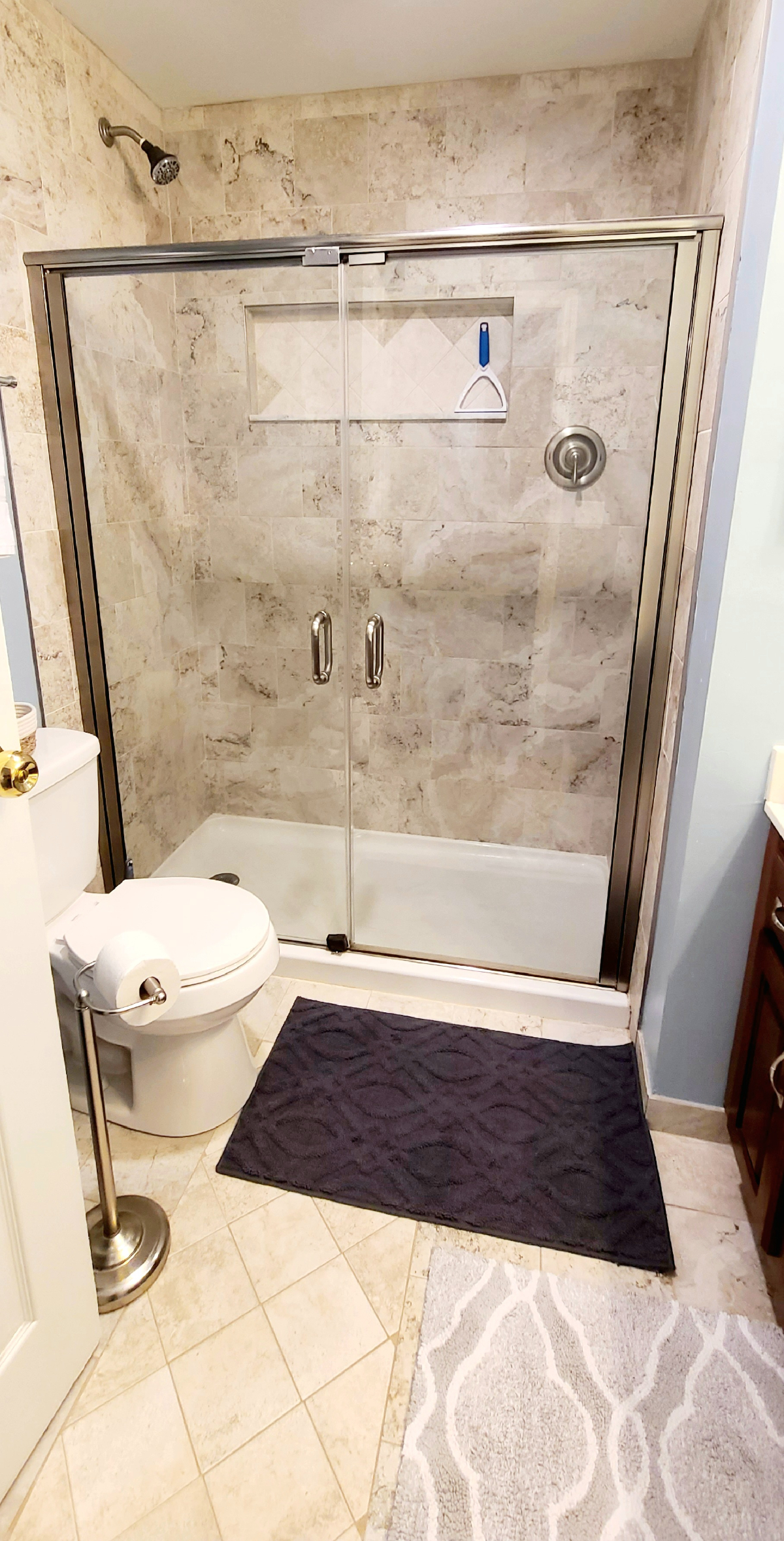 5 Min to Hospitals | Suncrest Furnished Townhome - Photo 9