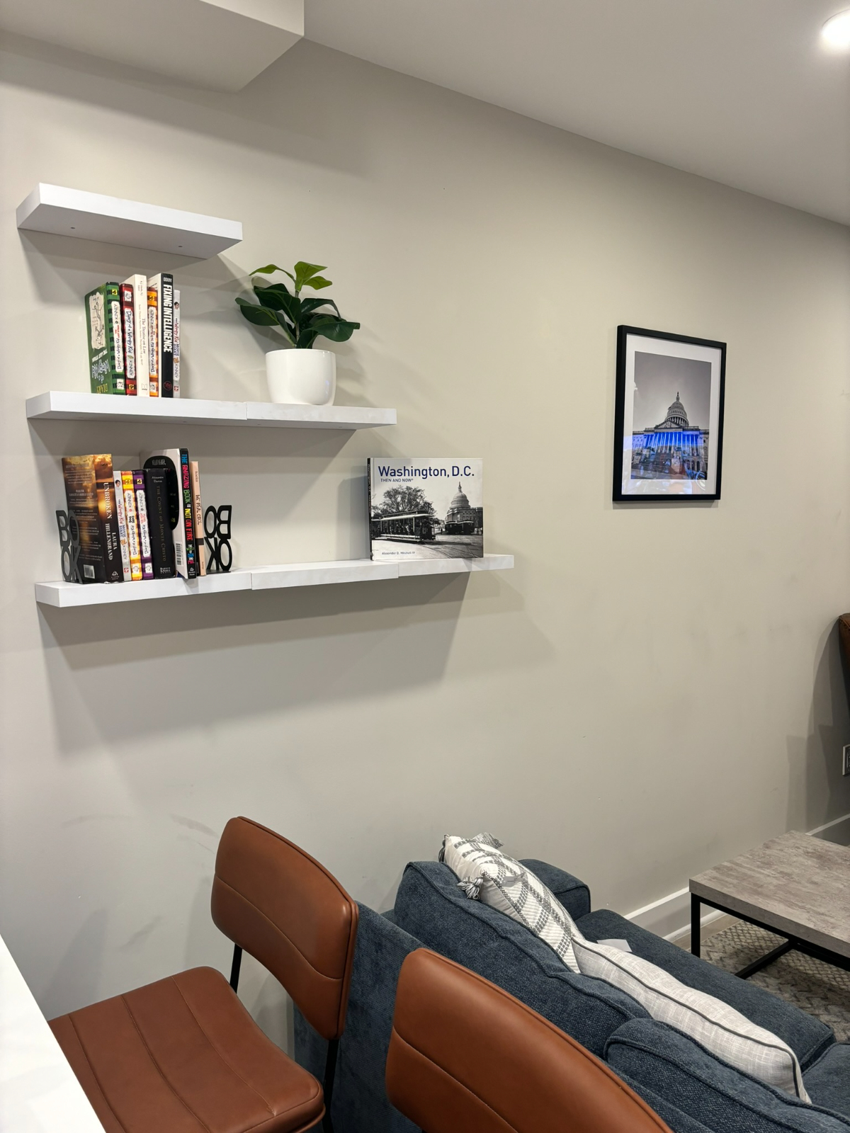 Beautiful One Bed Room Condo - Photo 11