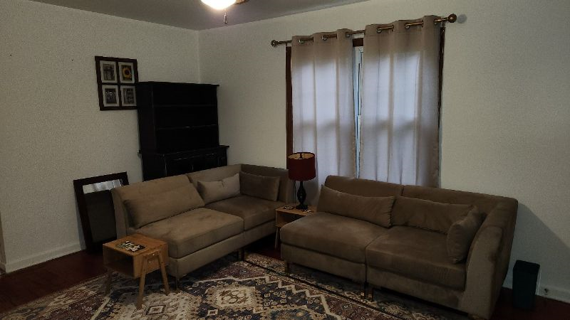 Cozy and Convenient 2-Bedroom House in Mcmechen WV - Photo 2