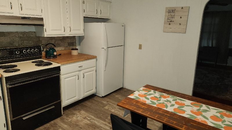 Cozy and Convenient 2-Bedroom House in Mcmechen WV - Photo 5