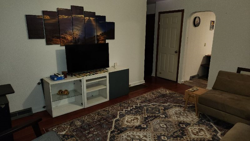 Cozy and Convenient 2-Bedroom House in Mcmechen WV - Photo 3