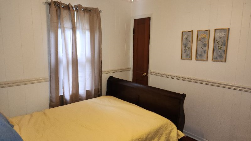 Cozy and Convenient 2-Bedroom House in Mcmechen WV - Photo 9