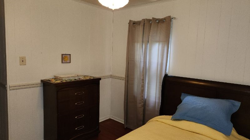 Cozy and Convenient 2-Bedroom House in Mcmechen WV - Photo 11