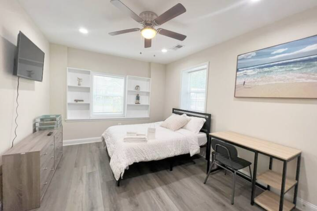 The Beach Pad - Your Private Oasis Near UVA