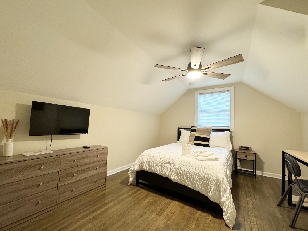 The Castilian - A Cozy Room with a Spanish Twist