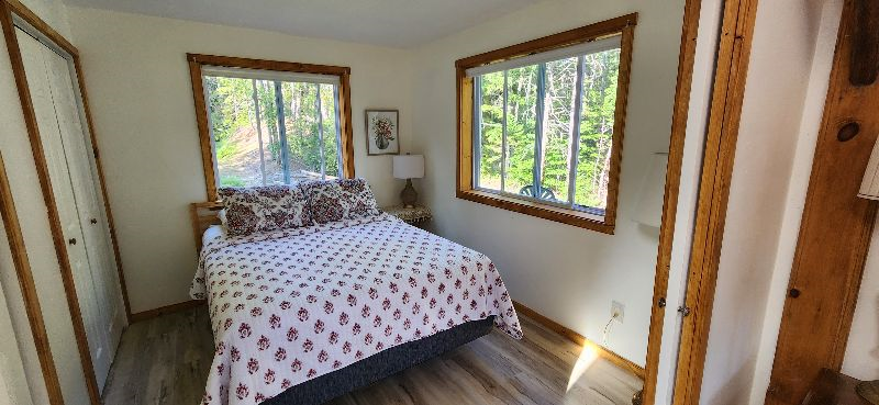 Magical Retreat Cottage - Photo 11