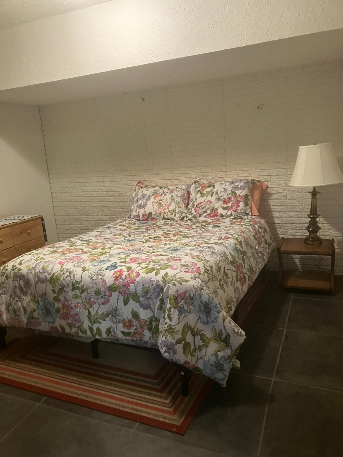 The Apartment Around the Prowl - Photo 4