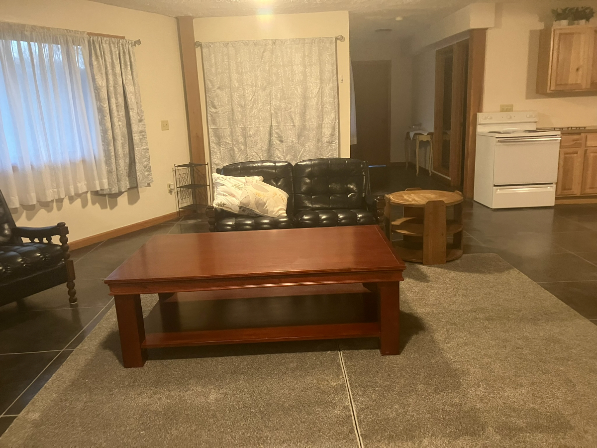The Apartment Around the Prowl - Photo 1
