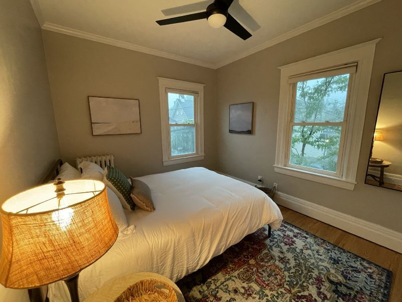 Modern and Stylish Three-Bedroom Apartment in Convenient Rochester Location! - Photo 6