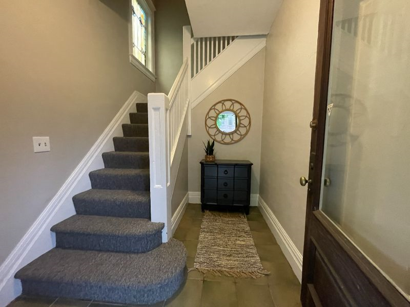 Modern and Stylish Three-Bedroom Apartment in Convenient Rochester Location! - Photo 12
