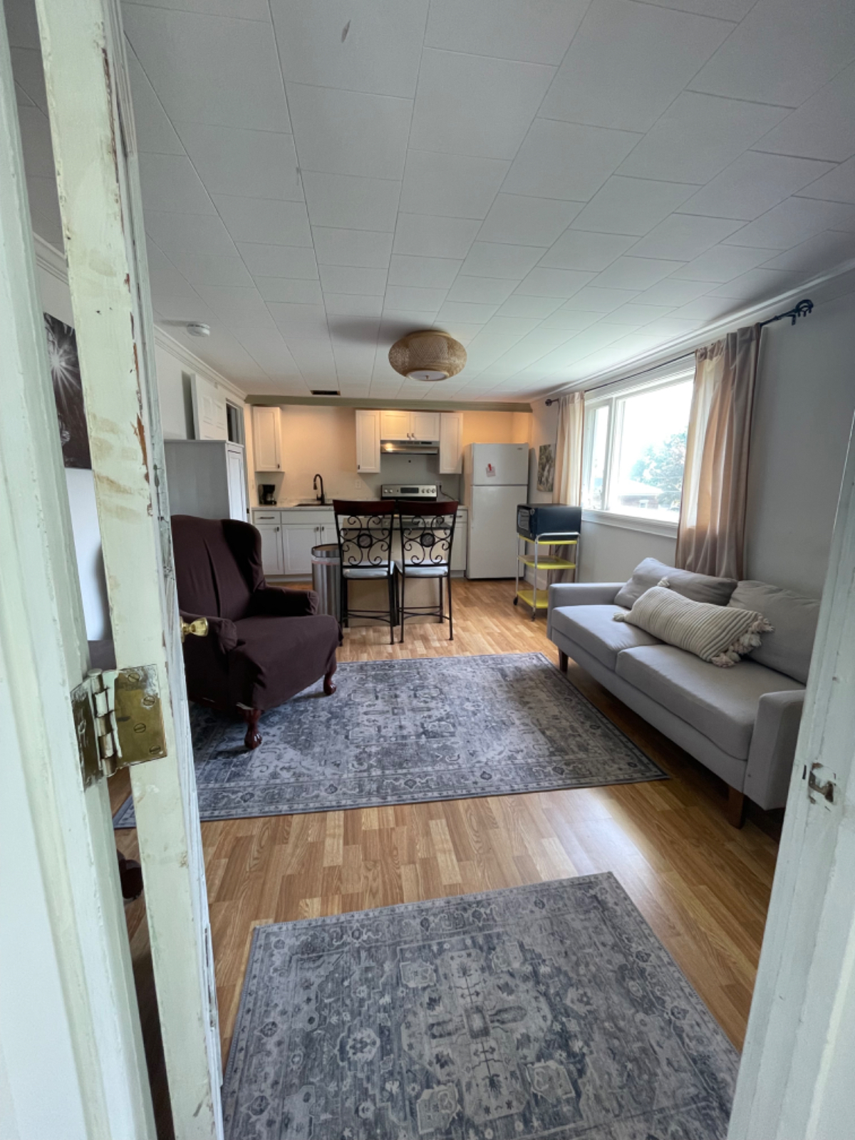 Charming and Convenient One Bedroom Apartment in Lowville  Modern Amenities Outdoor Space and  near  - Photo 9