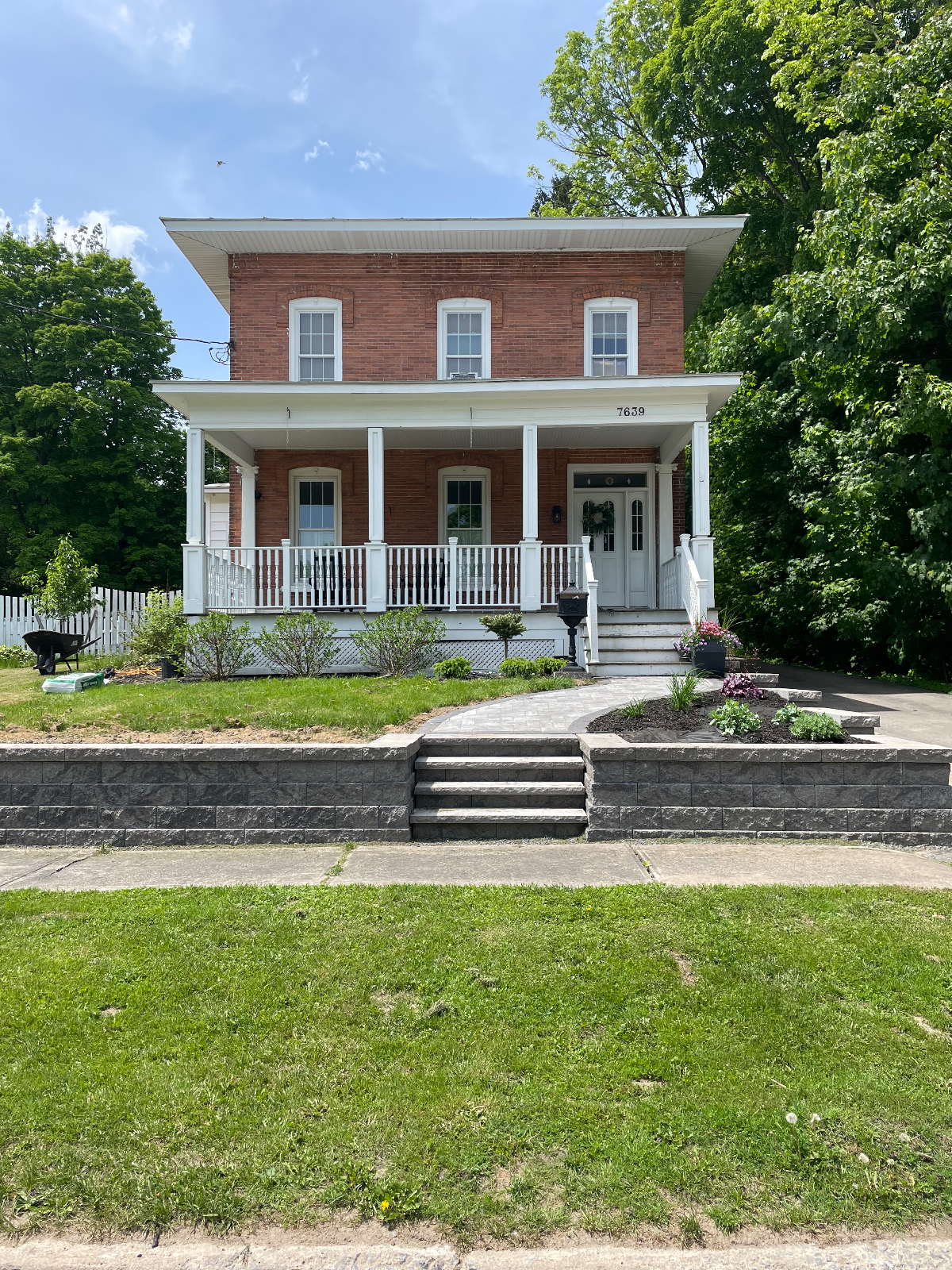 Charming and Convenient One Bedroom Apartment in Lowville  Modern Amenities Outdoor Space and  near  - Photo 10