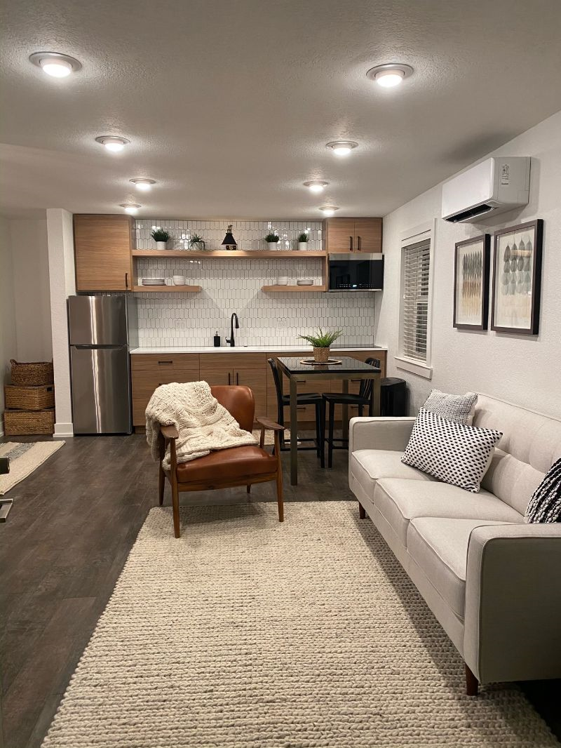 Experience Elegance and Convenience - Modern Guest House in Stockton, CA - Perfect Rental with Luxury Backyard and Pool! - Photo 1