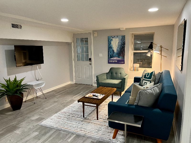 Beautiful Adams Morgan Apartment Close to Everything - Photo 2