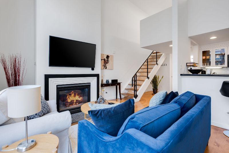 Escape to this Centrally located Home in the Heart of San Francisco - Unwind in this Beautifully Appointed 2-Bedroom Condo - Photo 3