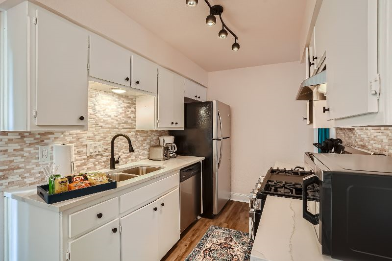 Fast Wi-Fi, Freshly renovated, Pet Friendly, 5min Domain,Dell,Tech Ridge,Apple,15min Downtown,Tesla - Photo 9