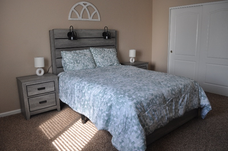 Spacious Rooms Rental in Manteca CA Enjoy Comfort and Convenience in this Beautiful Two Story House with Pool Room 3