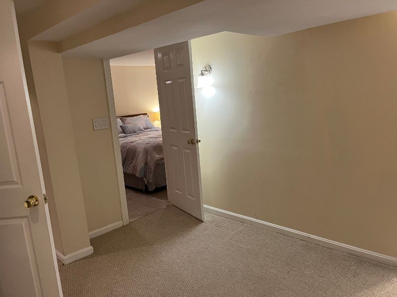 Private cozy one bedroom apartment centrally located - Photo 2