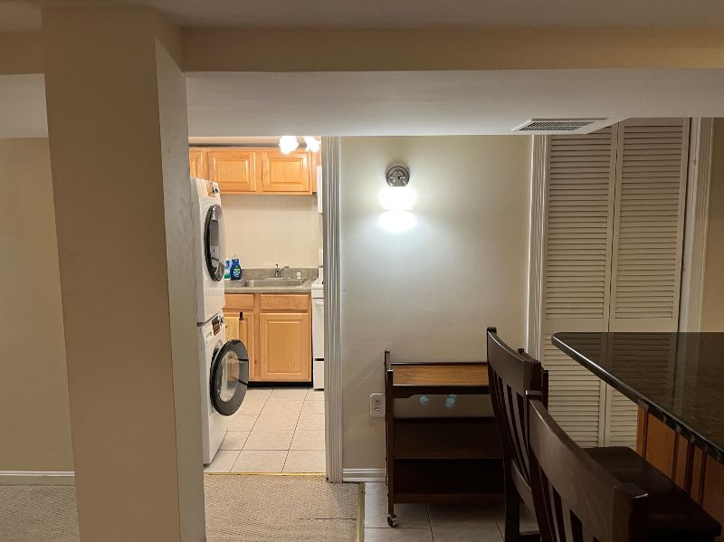 Private cozy one bedroom apartment centrally located - Photo 5