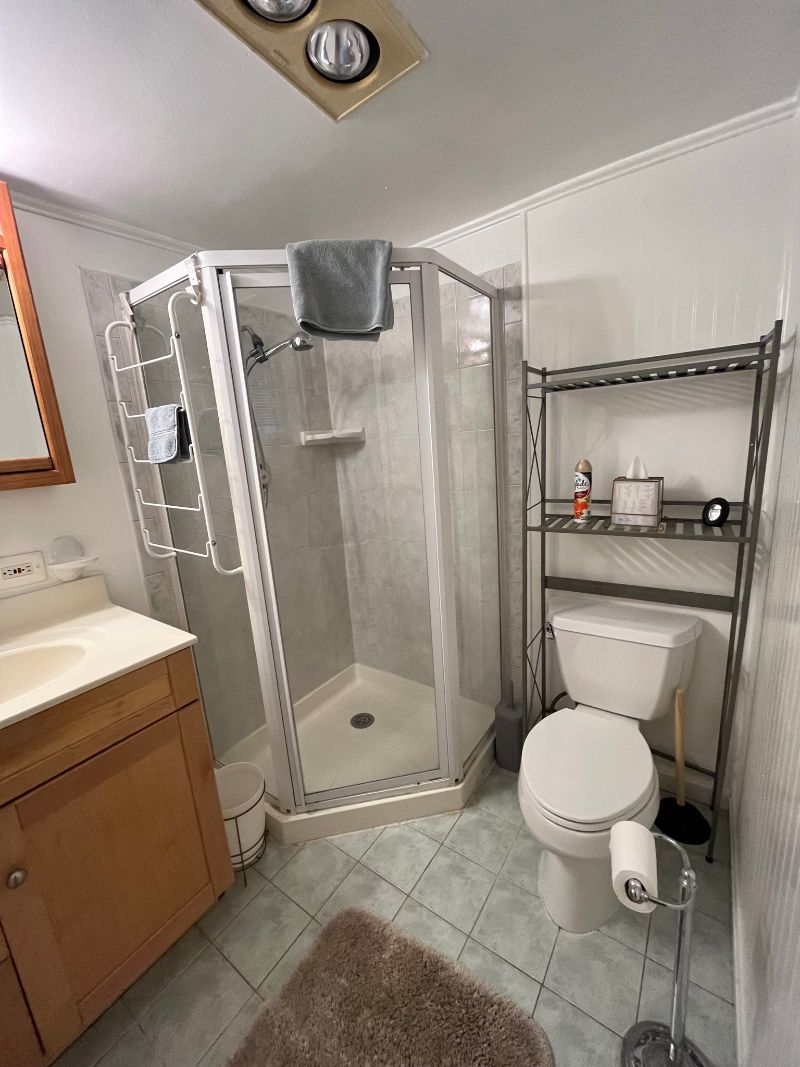 Private cozy one bedroom apartment centrally located - Photo 11