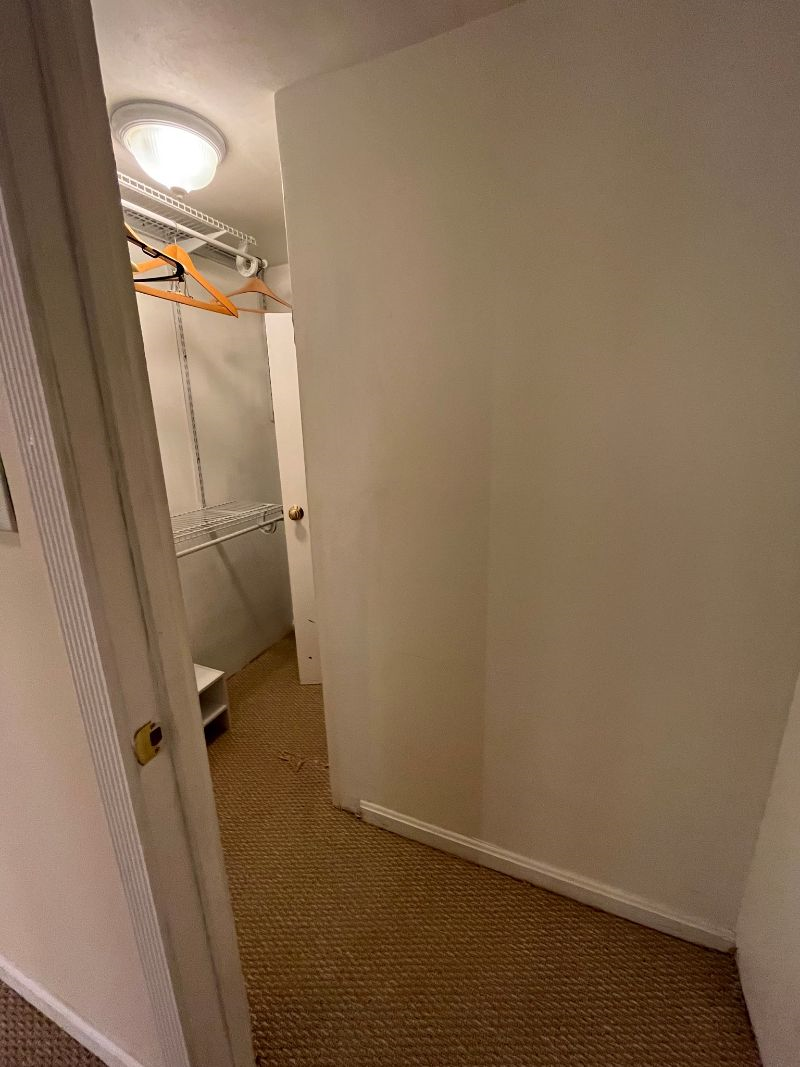 Private cozy one bedroom apartment centrally located - Photo 12