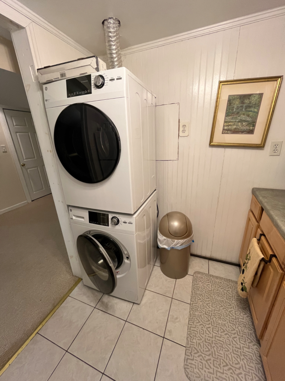 Private cozy one bedroom apartment centrally located - Photo 8
