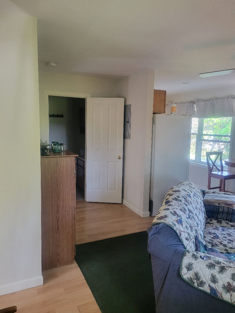 Pet Friendly Two Bedroom on Dead End Street - Photo 2