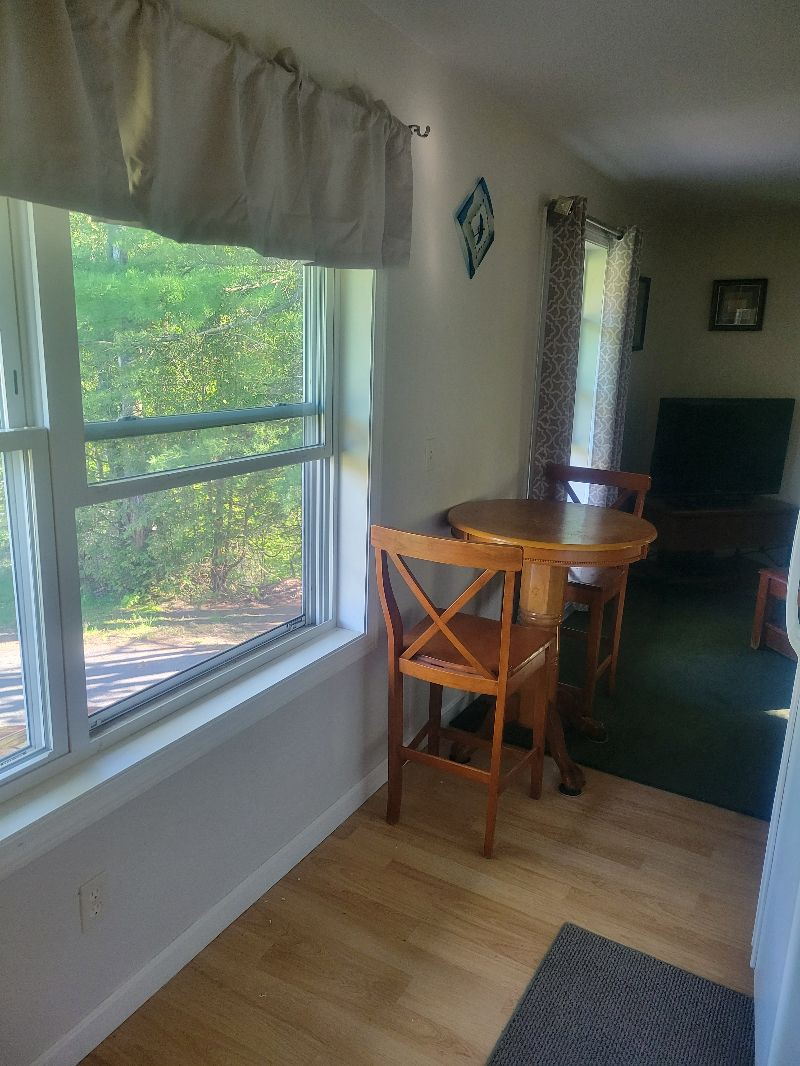 Pet Friendly Two Bedroom on Dead End Street - Photo 6
