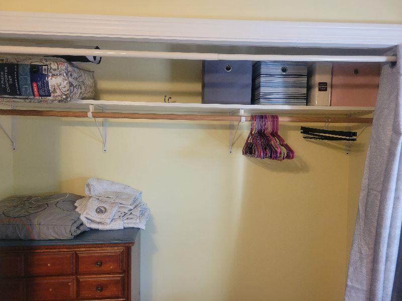 Pet Friendly Two Bedroom on Dead End Street - Photo 10