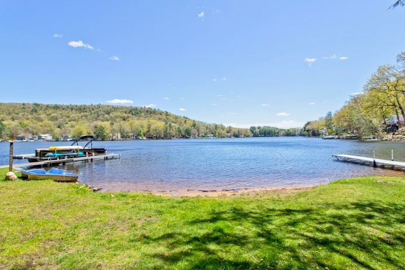 Leisure by the Lake | Furnished Finder