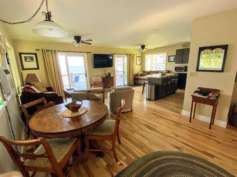 Bluebird Cottage on Lake Champlain - Photo 5