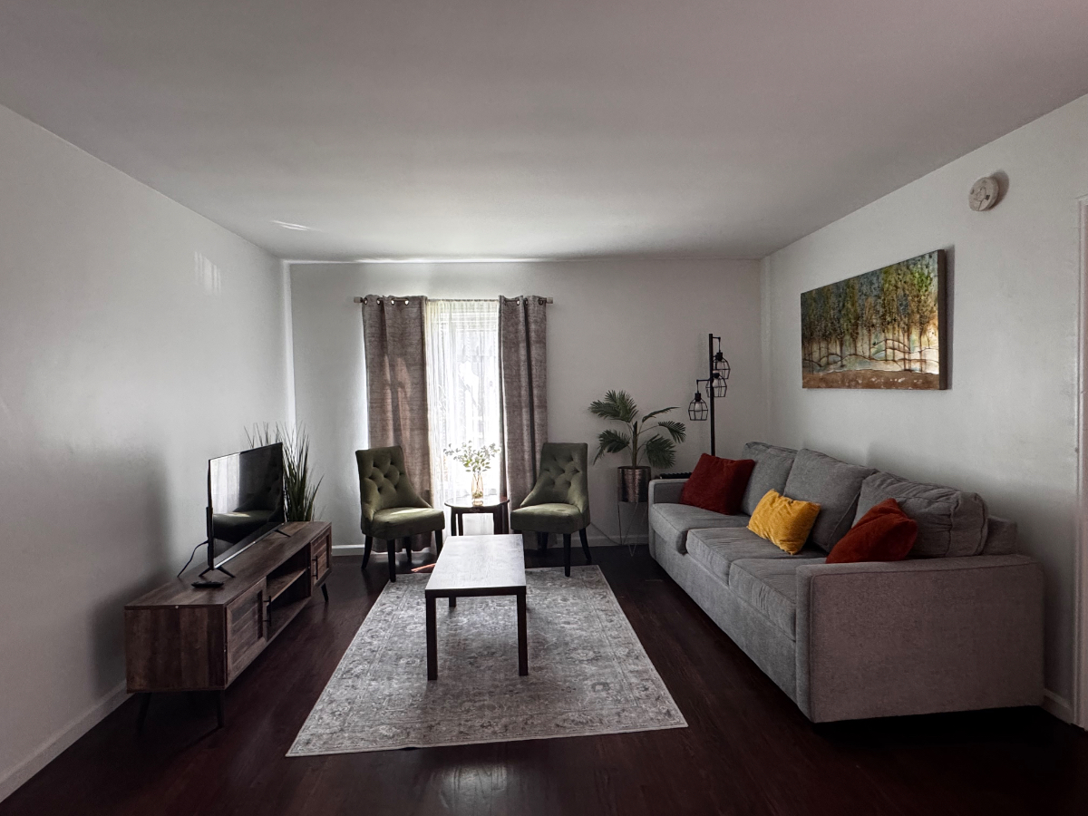 Fully Furnished Condo in Los Angeles - Photo 1