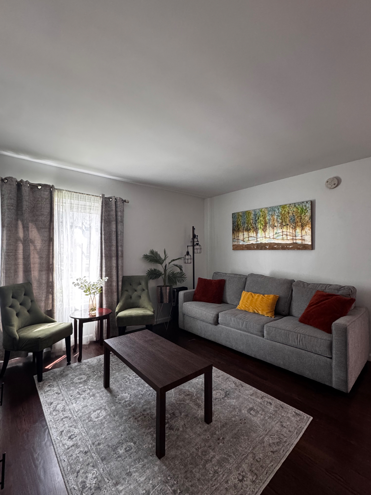 Fully Furnished Condo in Los Angeles - Photo 2
